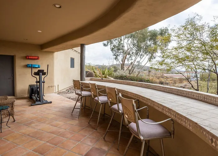 Happy Valley Hideaway Resort-like With Amazing Views Walking Distance To Hiking Trails Holiday home